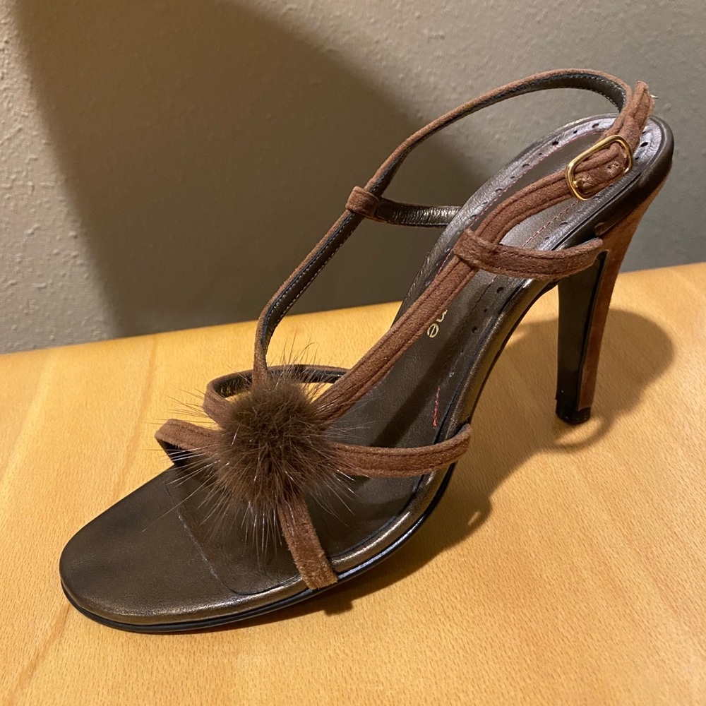 Pinky & Dianne beautiful suede open toe shoes